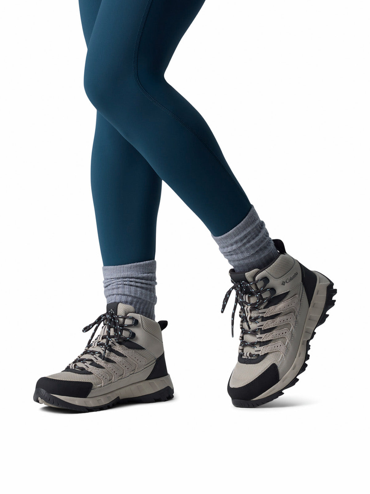 Botín Mujer Strata Trail Mid Waterproof Gris Cloud Grey Columbia