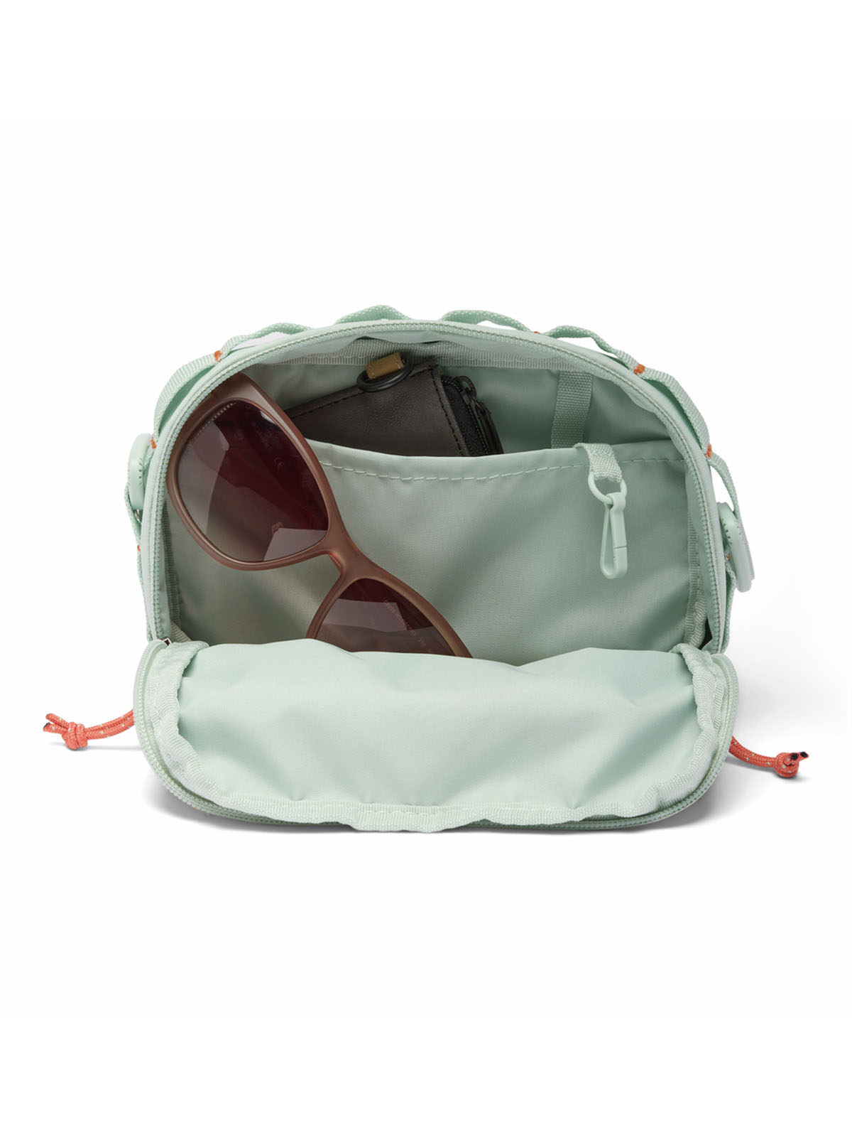 Banano Unisex Trail Traveler Bag Verde Columbia