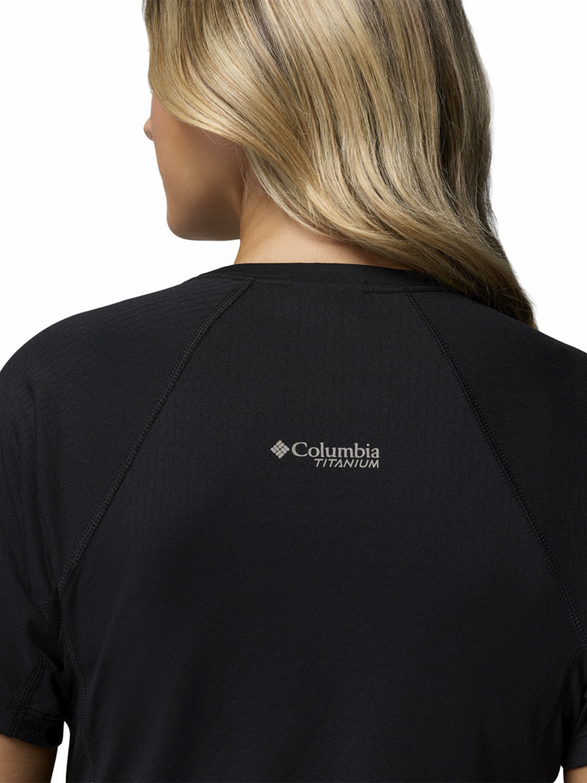 Polera Manga Corta Mujer Driventure Negro Columbia
