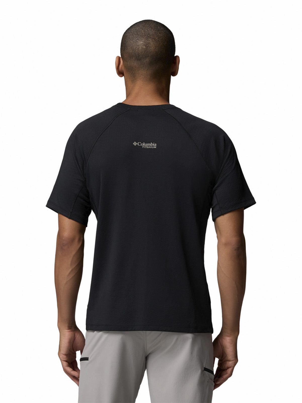 Polera Manga Corta Hombre Driventure Negro Columbia