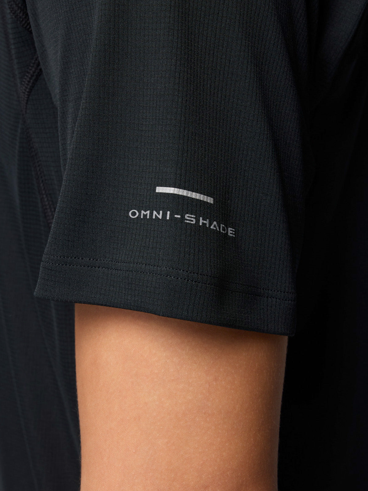Polera Manga Corta Hombre Stealth Spring Negro Columbia
